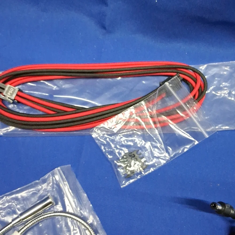 NWT 6pc. Assorted Computer Cables Set